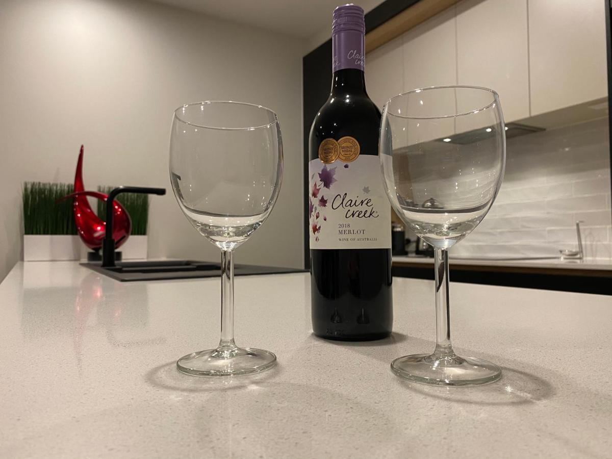 The Gallery Luxe 1 Bedroom Executive Apartment In The Heart Of Braddon Wine Secure Parking Wifi Canberra Luaran gambar
